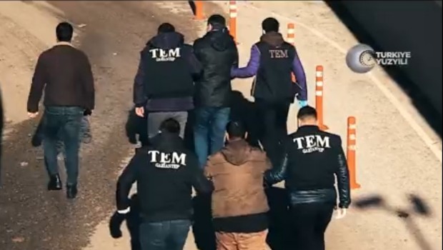 77 İLDE FETÖ’YE YÖNELİK EŞ ZAMANLI OPERASYONLARDA 611 ŞAHIS YAKALANDI