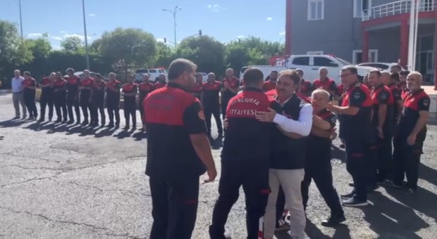 ALEV SAVAŞÇILARINI DAİRE BAŞKANI KIRMIZI KARŞILADI