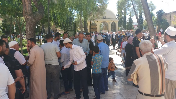 CAMİ CEMAATİNDEN AŞURE İKRAMI