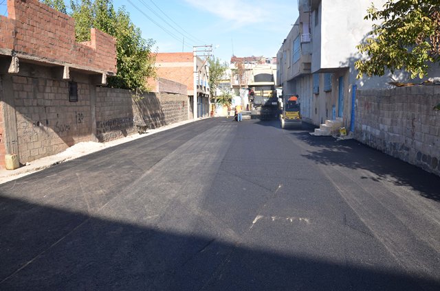 Siverek Belediyesi Yol Standartlarını Yükseltiyor