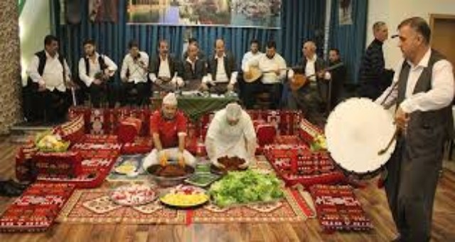 URFA’NIN RUHU, SIRA GECELERİ İLE YENİDEN CANLANIYOR