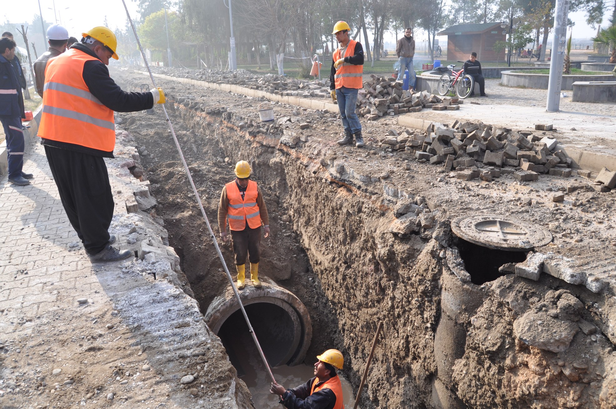 Altyapı Ve Yağmur Suyu Şebeke Sorununu Çözüyor