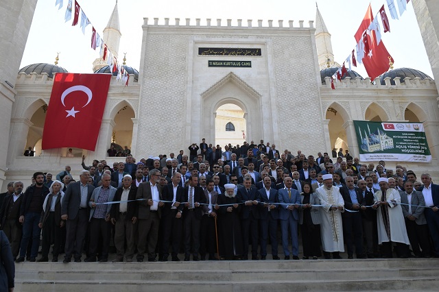 11 NİSAN KURTULUŞ CAMİSİ DUALARLA İBADETE AÇILDI