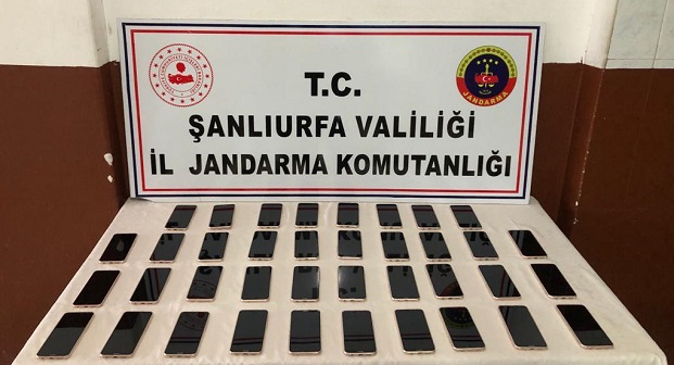 JANDARMA TELEFON KAÇAKÇILARINA GÖZ AÇTIRMIYOR