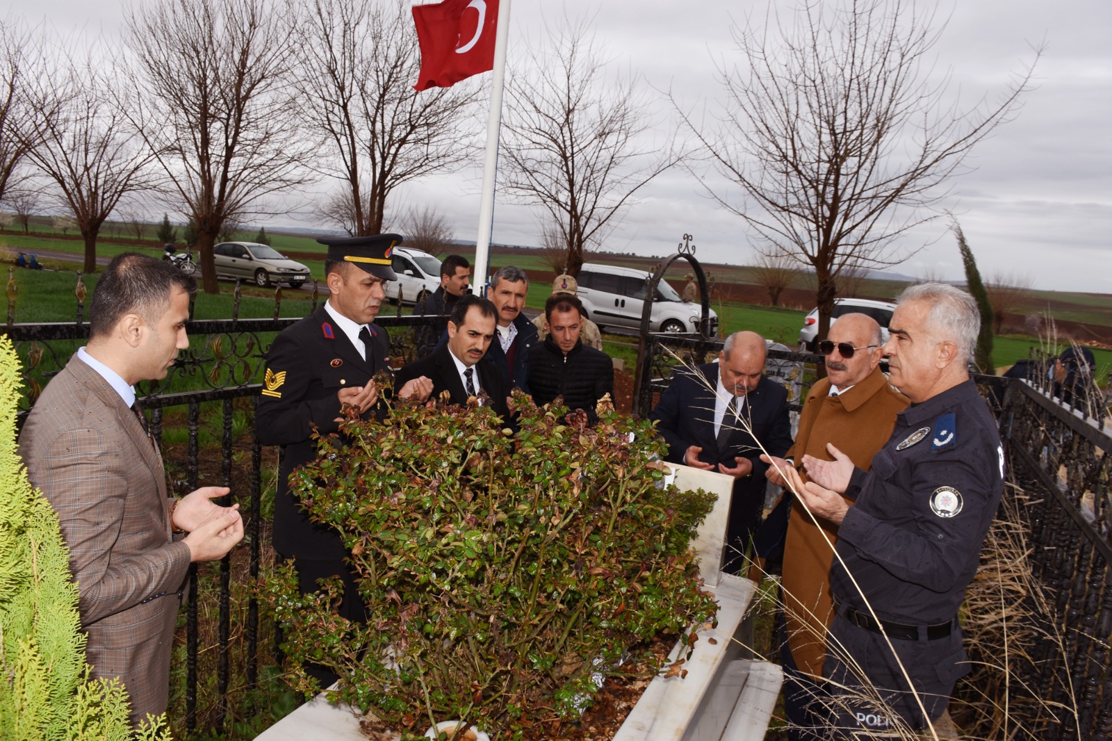 HİLVANDA 18 MART ŞEHİTLERİ ANILDI. 