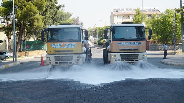 TEMİZ VE HİJYENİK BİR HALİLİYE İÇİN ÇALIŞMALAR ARALIKSIZ SÜRÜYOR