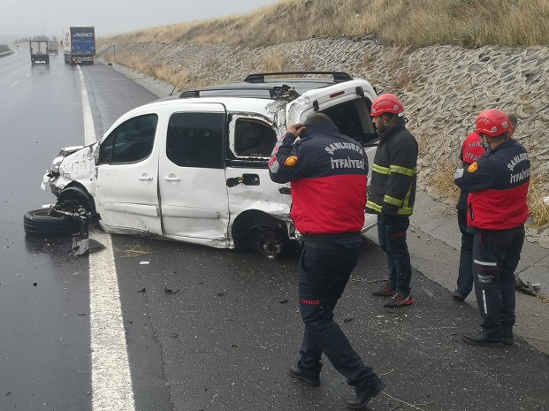 ŞANLIURFA, GAZİANTEP OTOBANDA TRAFİK KAZASI  