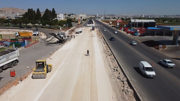 AKÇAKALE CADDESİNDE ÇALIŞMALAR DEVAM EDİYOR 