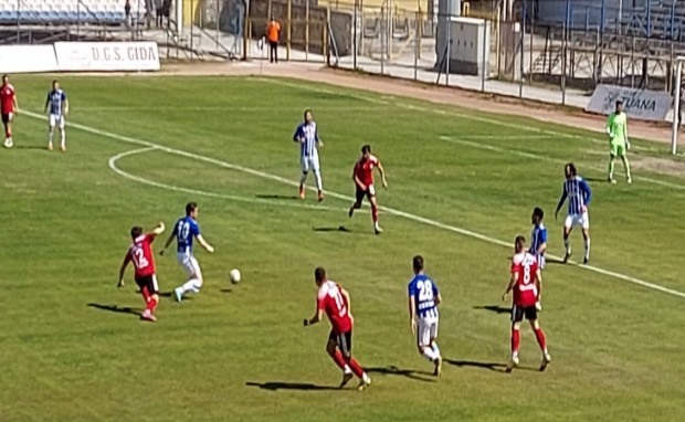 KARBELE KARAKÖPRÜ BELEDİYESPOR DEPLASMANDA GALİP DÖNÜYOR