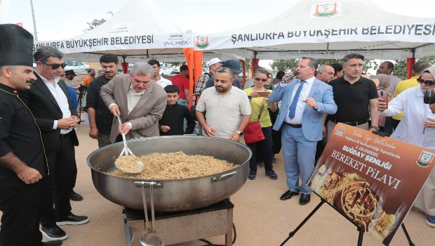 BAŞKAN BEYAZGÜL,İNSANLIK TARİHİNİ GÖRMEK İSTEYENLER ŞANLIURFA’YA GELSİN 