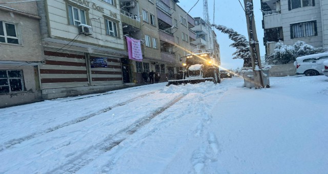 HALİLİYE BELEDİYESİ’NDEN KARLA MÜCADELE SEFERBERLİĞİ