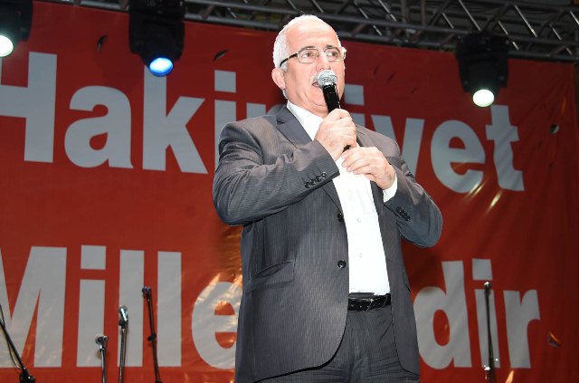 Meydanlarda Son Miting Coşkusu