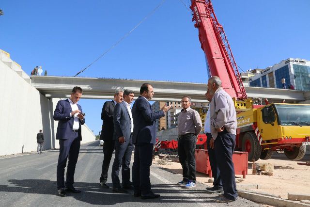 Köprülü Kavşaklar Pazartesi Trafiğe Açılıyor