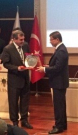 BAŞBAKANDAN ŞANLIURFAYA PLAKET