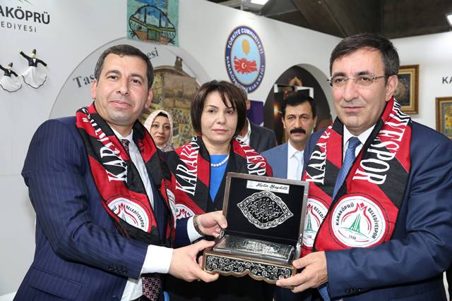 Ankarada Karaköprü Standına Yoğun İlgi