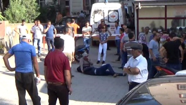 Amcasını Tabancayla Öldürdü