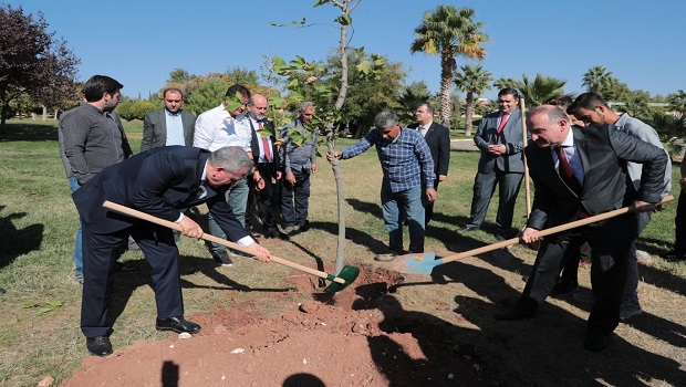 BAŞKAN BEYAZGÜL, İSRAİL’İ BESLEYEN DAMARLARI KESMELİYİZ