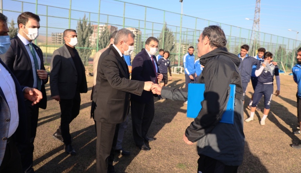 BAŞKAN BEYAZGÜL, ŞANLIURFASPORU ZİYARET ETTİ