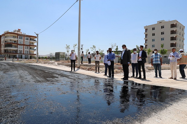 BAŞKAN CANPOLAT, ASFALT VE SEMT SAHASI ÇALIŞMALARINI YERİNDE İNCELEDİ