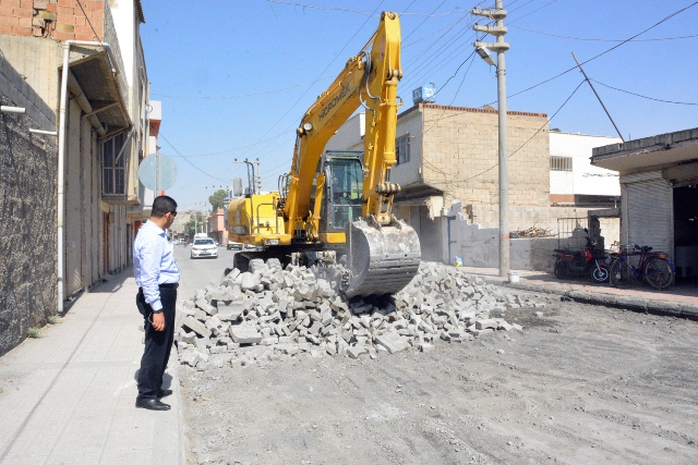 Ceylanpınarda Prestijli Cadde Çalışmaları Hız Kazandı