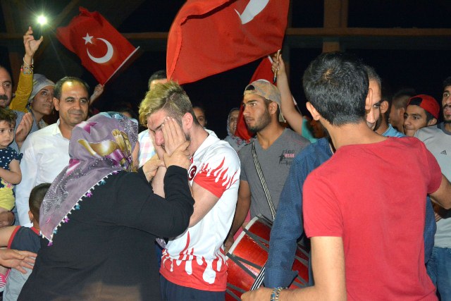 Ceylanpınarlılar Şampiyonu Coşkuyla Karşıladı