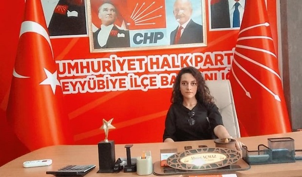 CHP EYYÜBİYE İLÇE KADIN KOLLARI BAŞKANLIĞINA BEYZANUR SANDIKÇI GETİRİLDİ