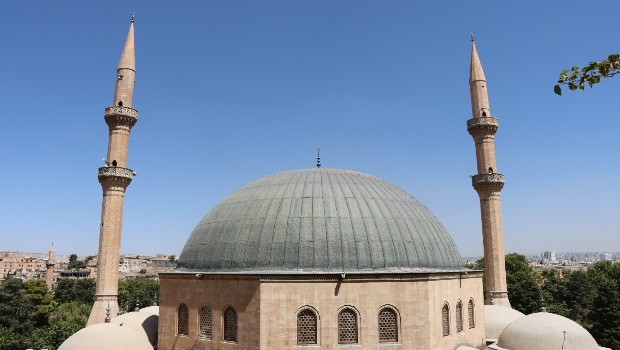 DERGAH CAMİ MİNARESİNDE ONARIM ÇALIŞMASI TAMAMLANDI