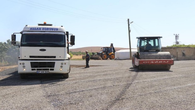 HALİLİYE KIRSALINDA ASFALT ÇALIŞMALARI SÜRÜYOR 