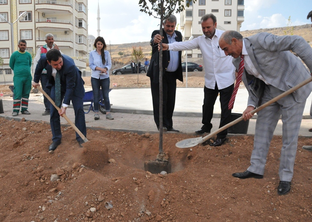 Karaköprü Parklarla Yeşilleniyor