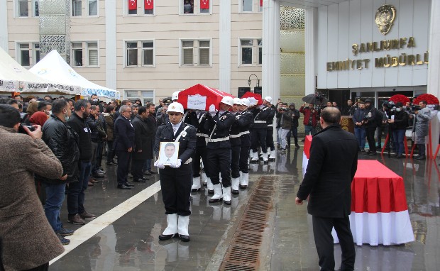 ŞANLIURFA ŞEHİTLERİNİ GÖZYAŞLARI İLE UĞURLADI