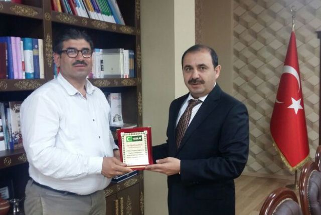 Şanlıurfa Yeşilaydan Başsavcı Kuşa Plaket        