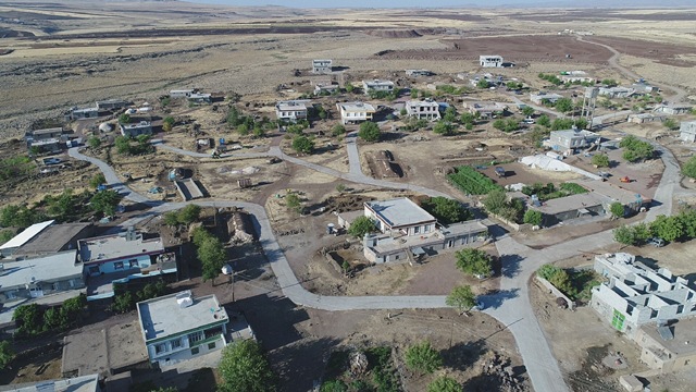 Siverekte Beton Yol Çalışmaları Sürüyor