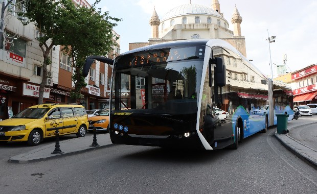 TRAMBÜS ŞANLIURFADA TEST SÜRÜŞÜNE BAŞLADI