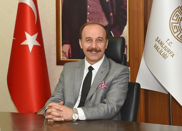 VALİ ERİN, GAZETECİLERİ VE İDARECİLERİ TEBRİK ETTİ